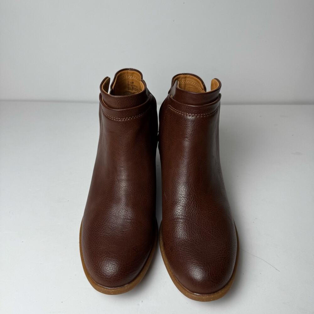 B.O.C. by Born Brown Ankle Booties Women’s 7.5M Chelsea Comfort Stacked Heel